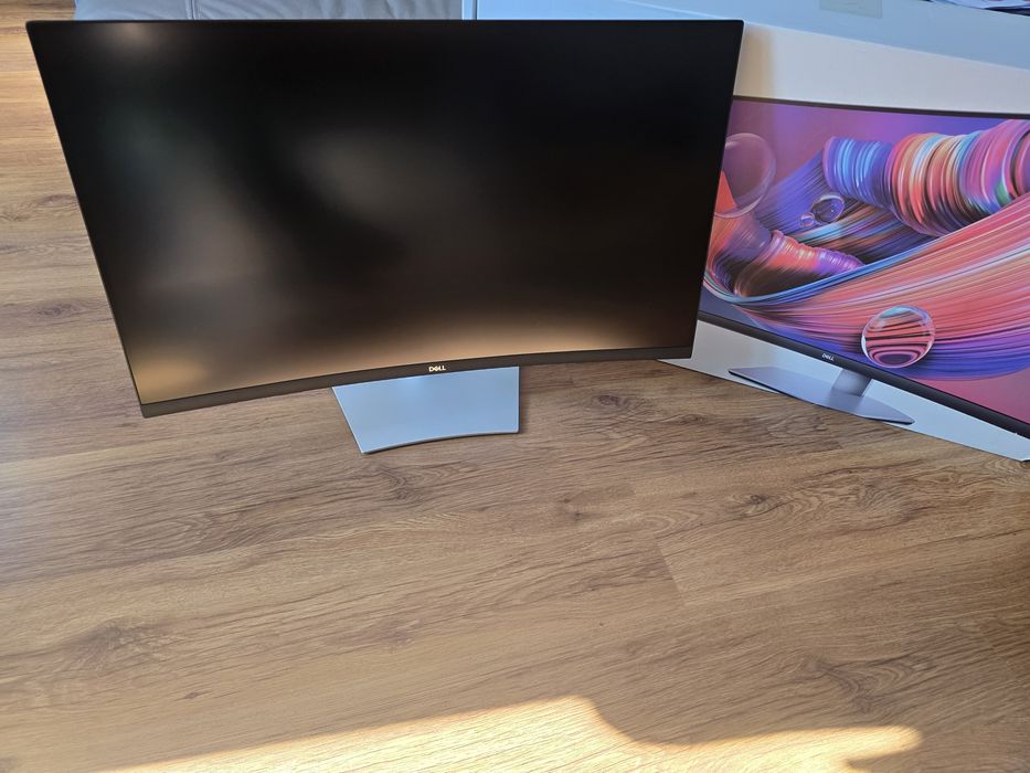 Monitor DELL 32 Curved 4K