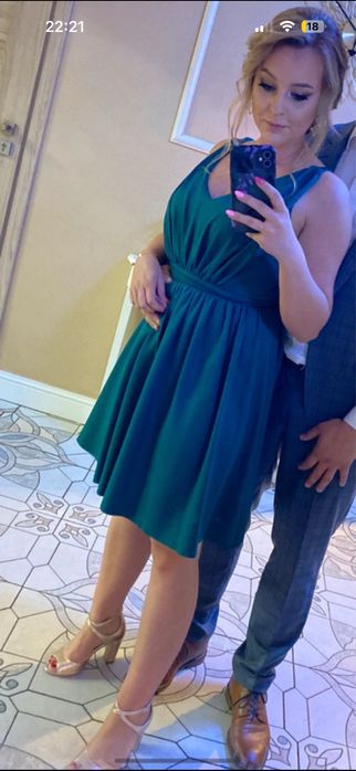 Elegancka zielona sukienka