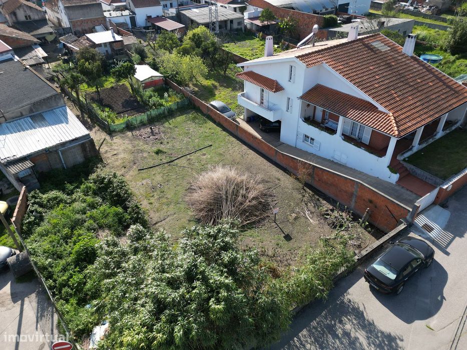 Terreno Aveiro | 390M2 — Santa Joana, Aveiro