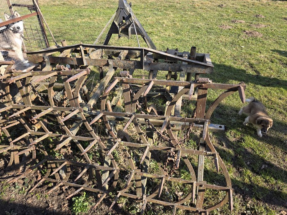 Навісне плуг та культиватор