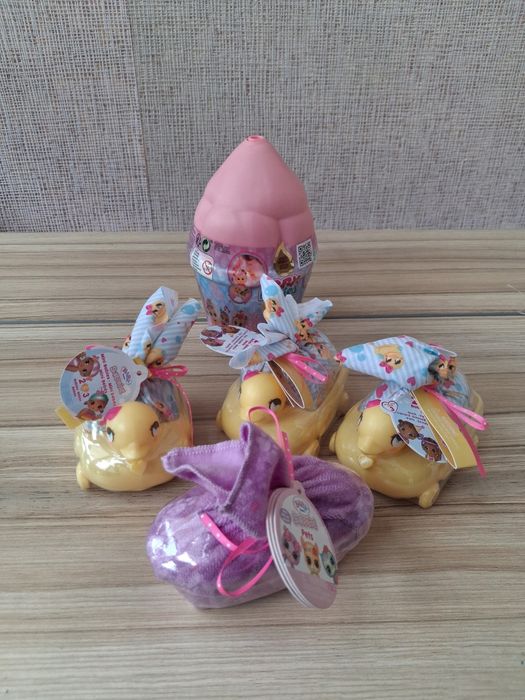 Ігровий набір Baby Born Surprise Mini: міні-пупси в каченяті-каталці
