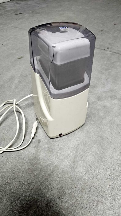 Iogurteira Eléctrica – Recipiente de 1 Litro com Tampa