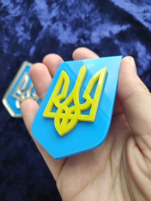 брошка, підвіска, наклейка