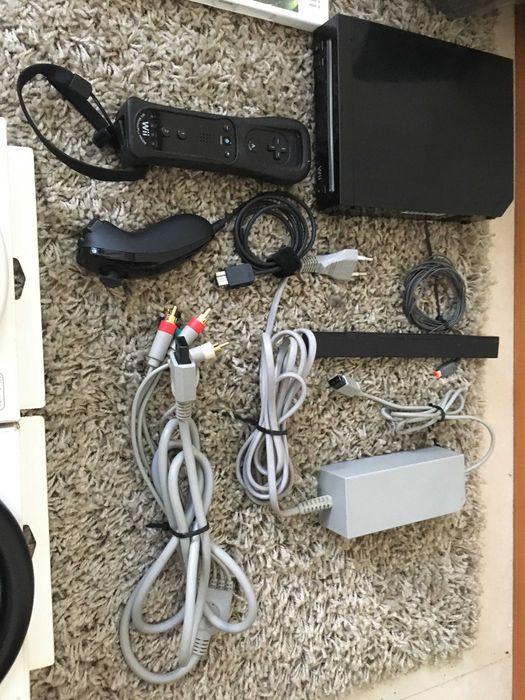 2 Consolas WII + 2 volantes + 21 jogos