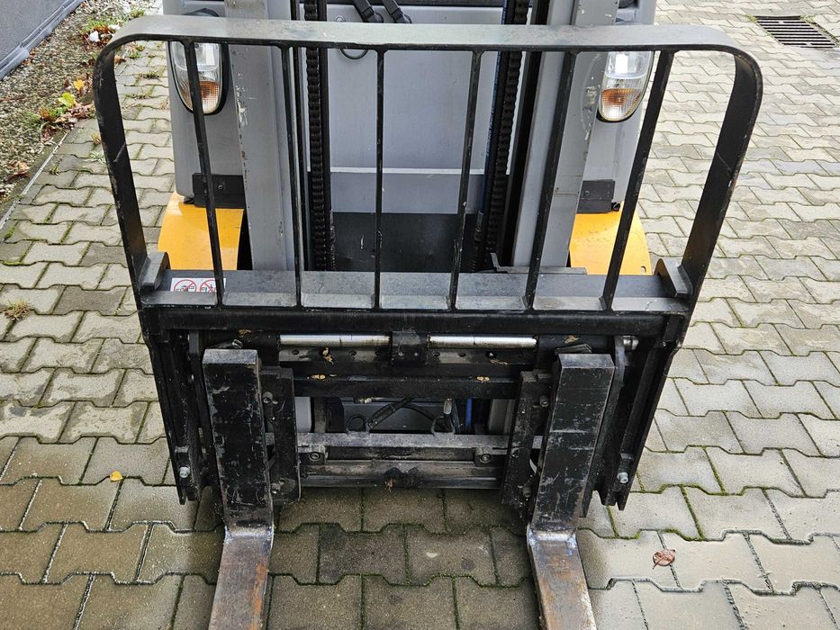 Wózek widłowy Jungheinrich TFG 320s