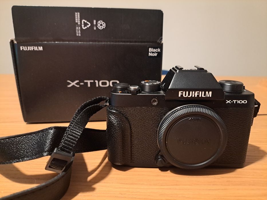 Fujifilm X-T100 + Lente FUJINON XC 15-45mm F3.5-5.6 OIS PZ (Nova)