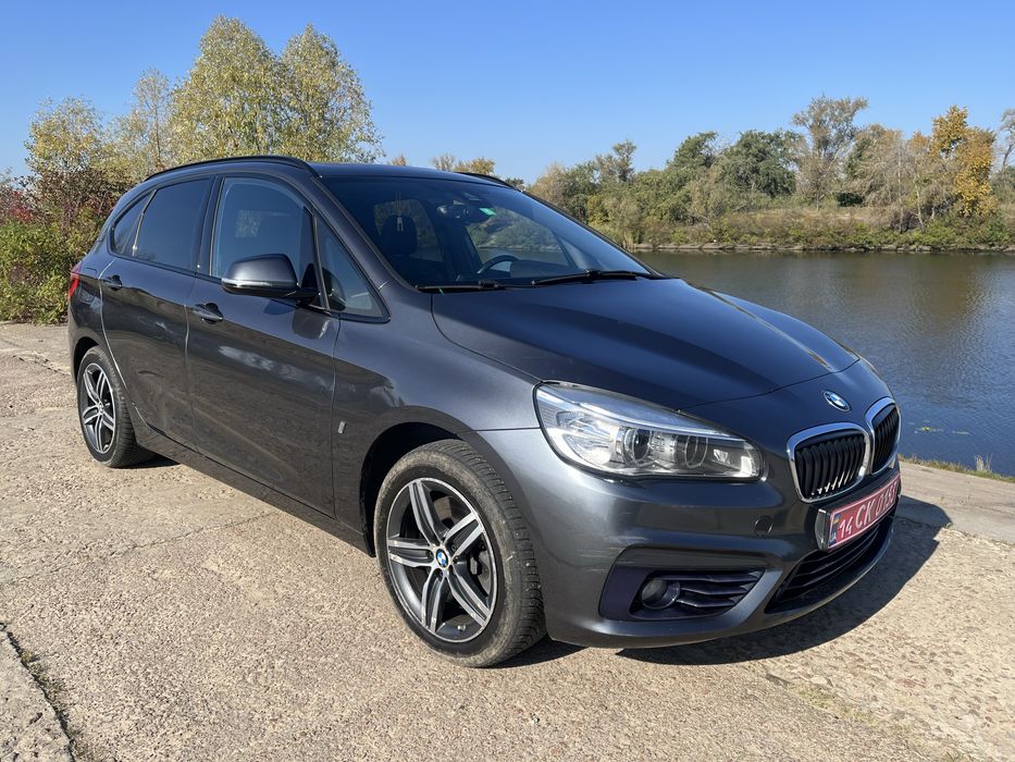 BMW 225xe гібрид та електро