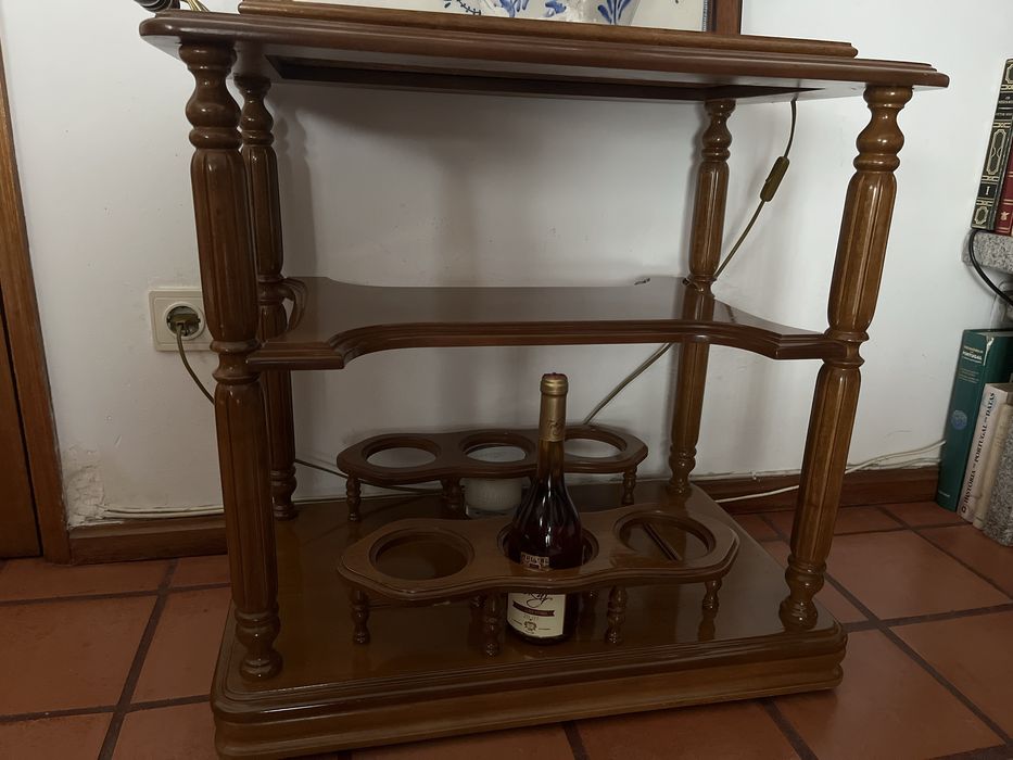 Bar / Carrinho de cha