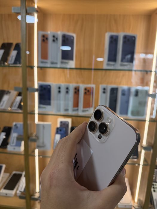 IPHONE 16 PRO MAX 256GB COMO NOVO