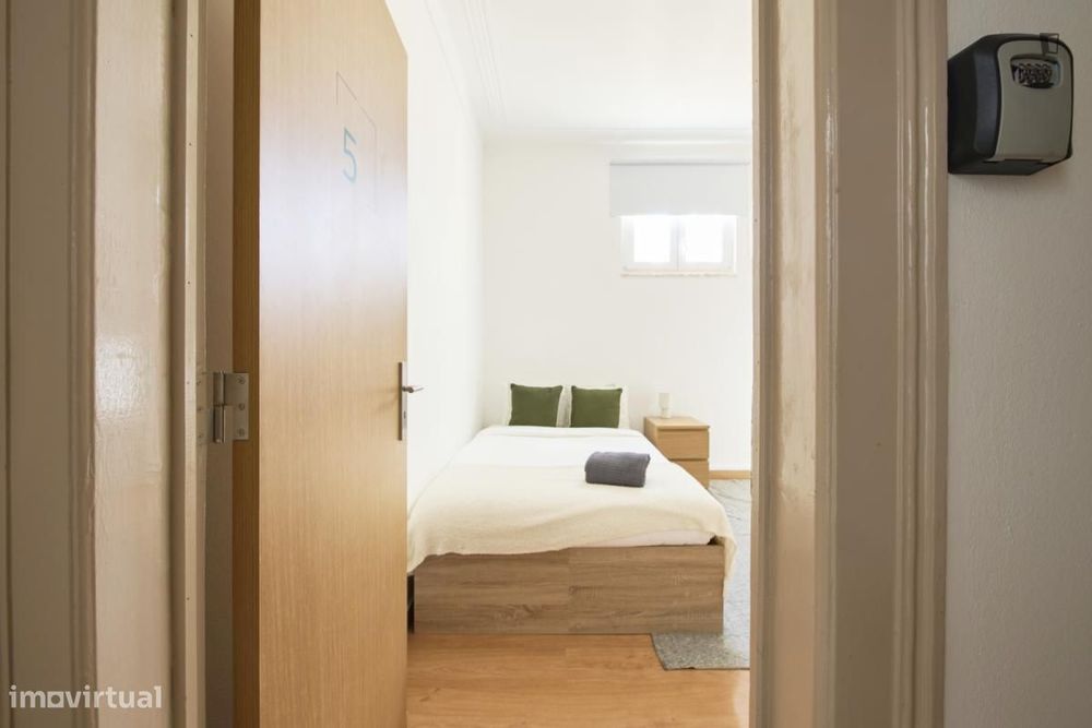 Quarto - localizado em Alameda Lisbon