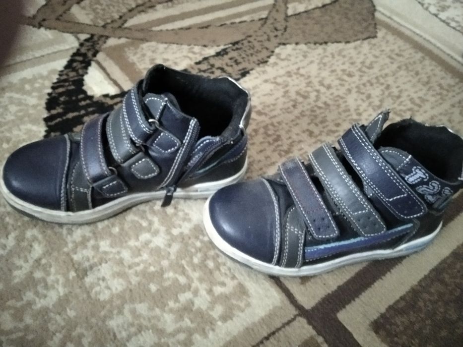 Ботінки кросівки