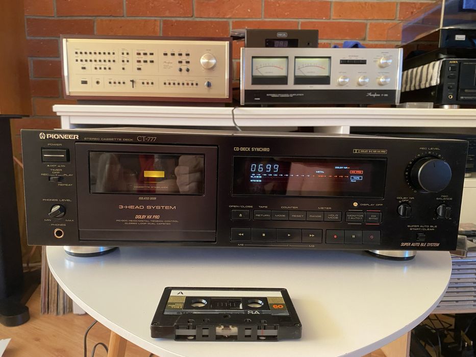 Magnetofon Pioneer CT-777  świetny stan