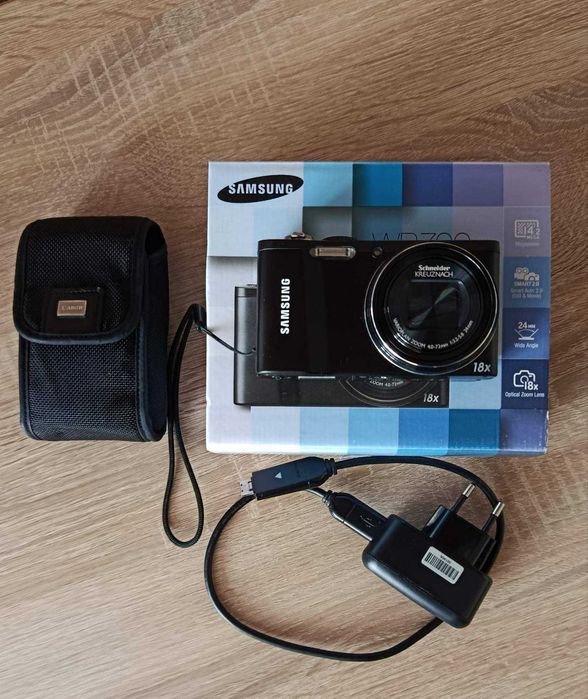 Фотоапарат Samsung WB-700