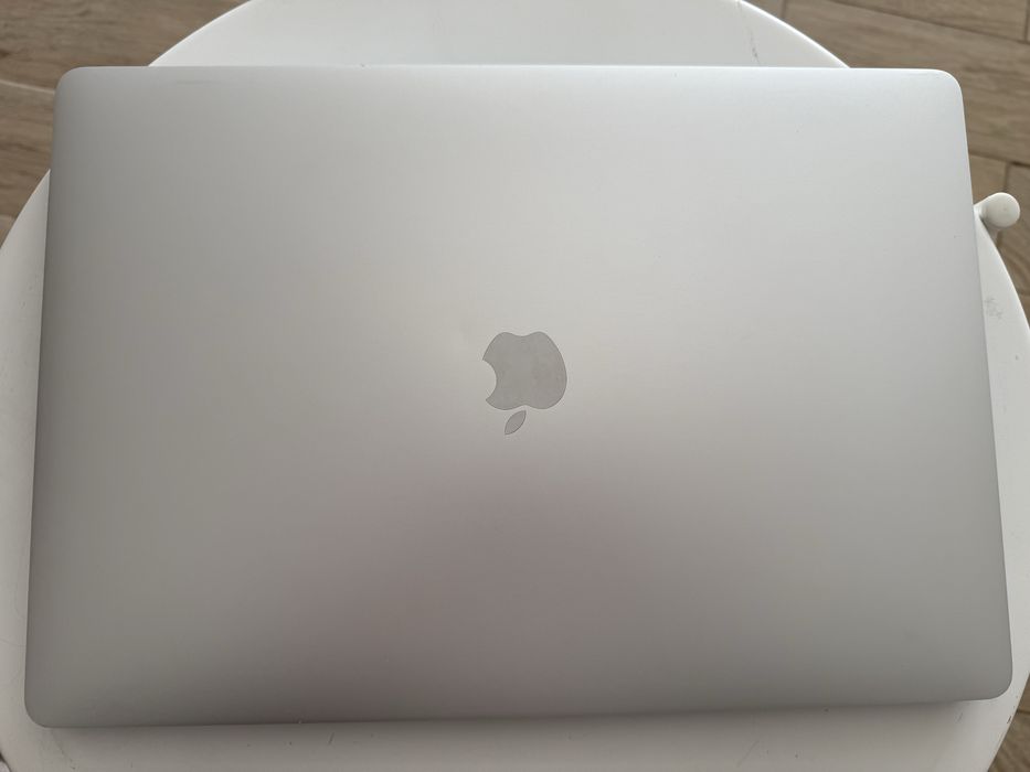 Macbook Pro 16 2019 A2141 i7 2,6 16GB 512GB SSD macOS Tahoe