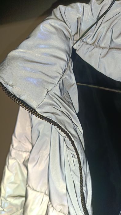 Продам класну демісезонну куртку