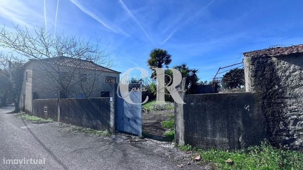Casa de pedra com terreno e poço — Pedrógão Grande, Leiria