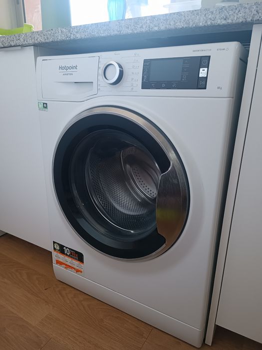 Máquina de lavar roupa Ariston