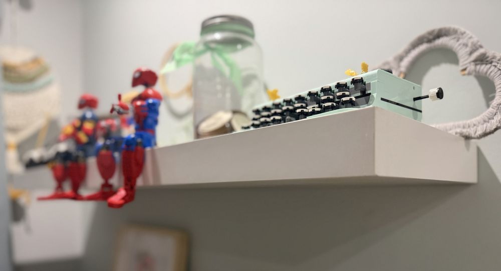 2 Estantes brancas parede Ikea