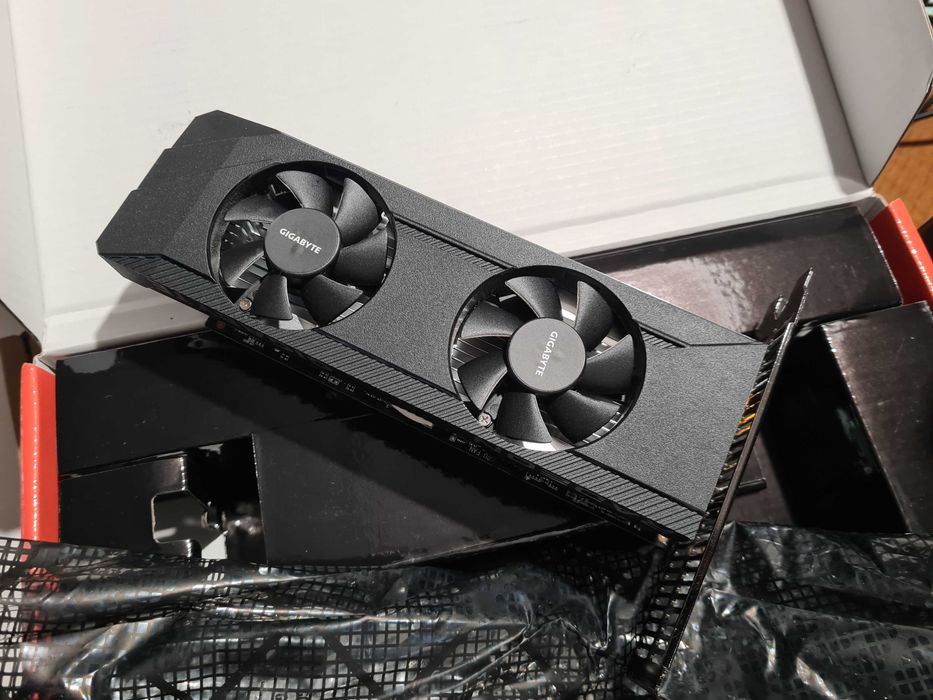 Gigabyte AMD RADEON RX6400 Low Profile