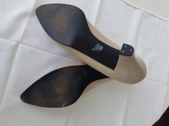 Elegantes Sapatos para Senhora - Vários Pares