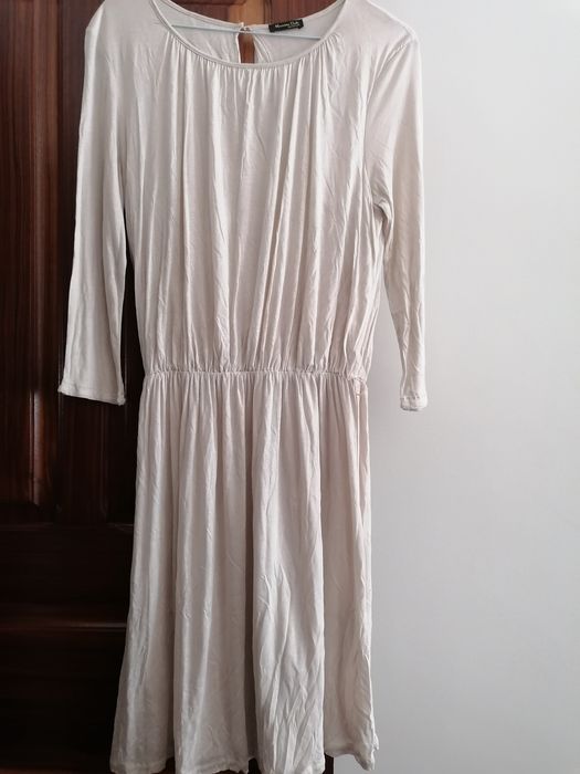 Vestido, cor nude, tS, marca Massimo Dutti