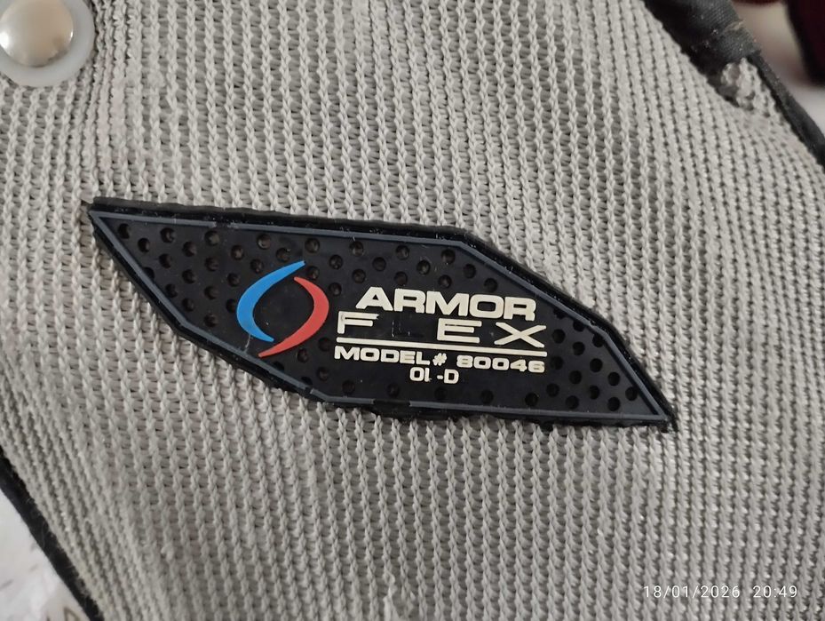 Ombreira leve para futebol americano