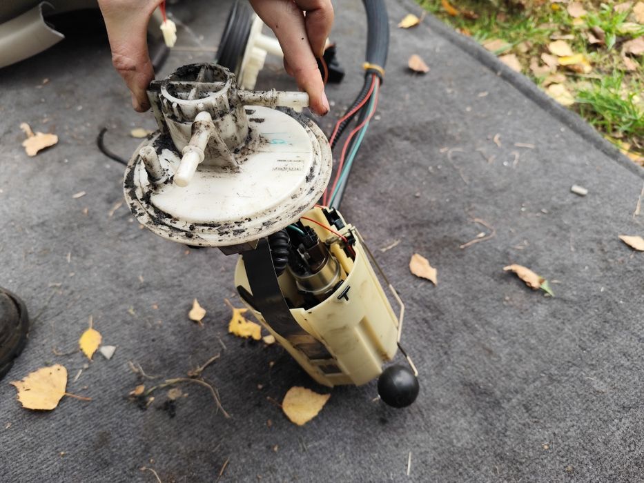 Pompka paliwa pływak Volvo V70 II S60 S80 2.4 Benzyna 0580.3130.99