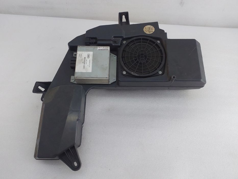 Coluna de som AUDI A4 Avant (8E5, B6)