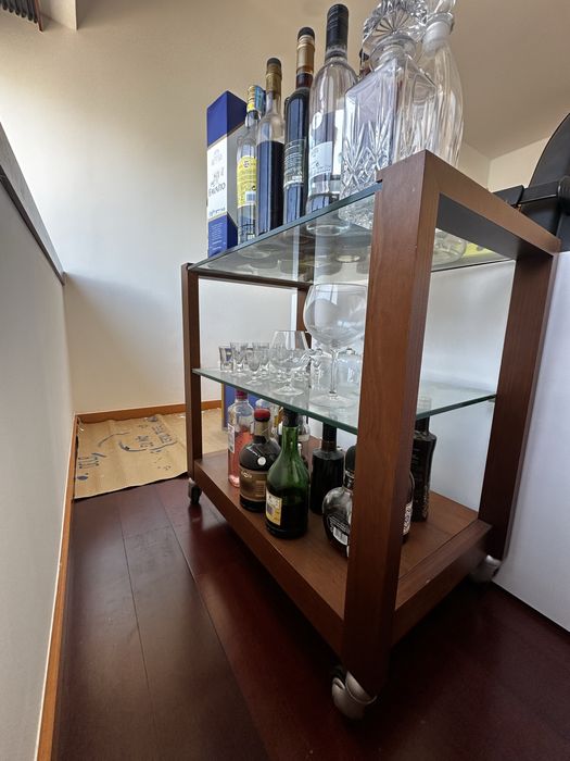 Carrinho de bebidas/ bar