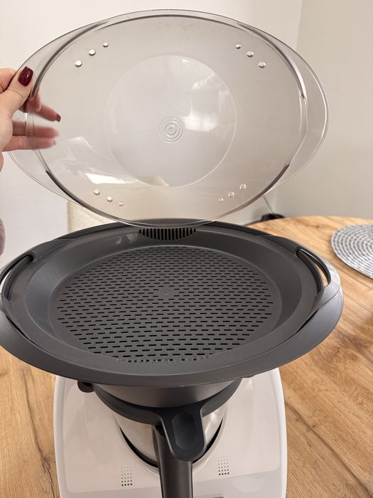 Vendo Bimby TM5 impecável com acessorios incluidos + 3 itens oferta