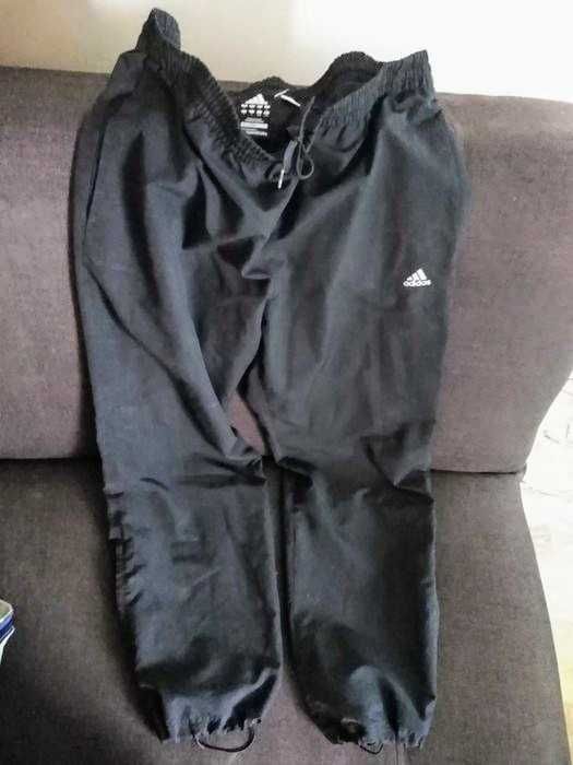 ADIDAS. Spodnie dresowe.