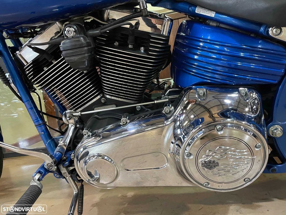 Harley-Davidson Softail Rocker C (FXCWC)