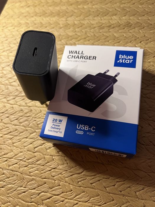 Ładowarka BLUESTAR USB-C do telefonu 20W czarna z szybkim ładowaniem / NOWA!