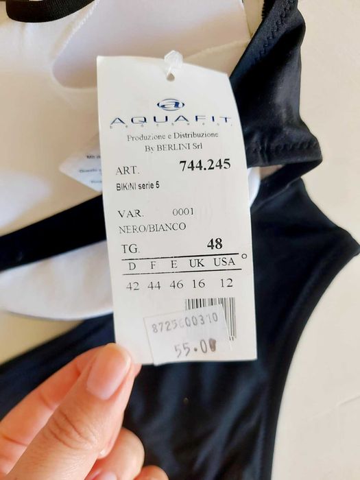 Biquini preto e prateado