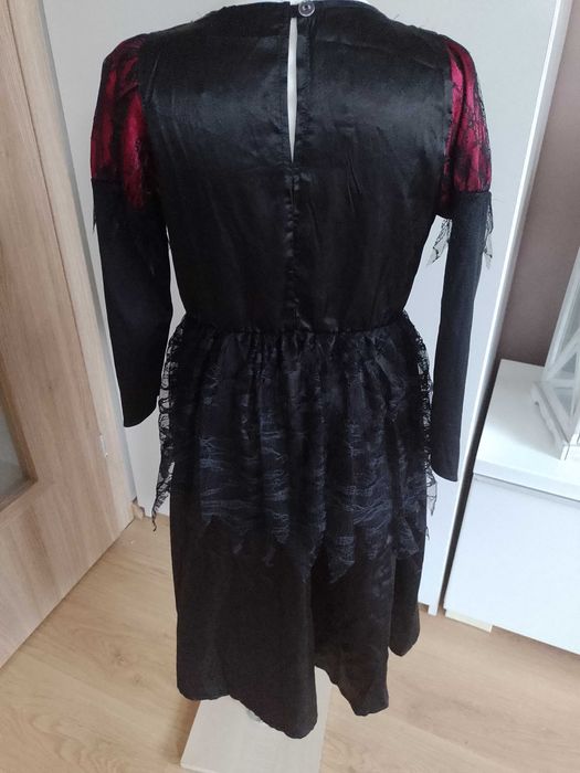 Strój karnawałowy WRÓŻKA CZAROWNICA WAMPIRZYCA WIEDŹMA  134/140 (15)