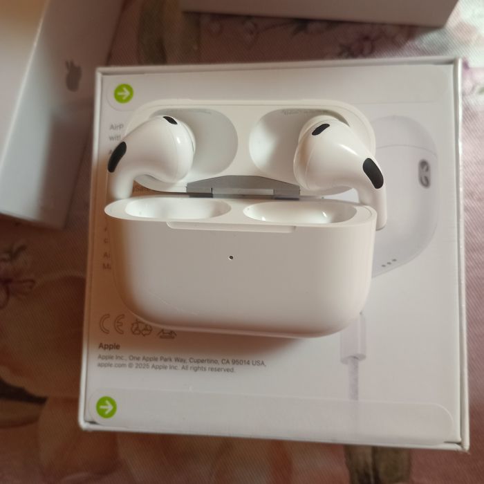 Нові Apple AirPods Pro 2
