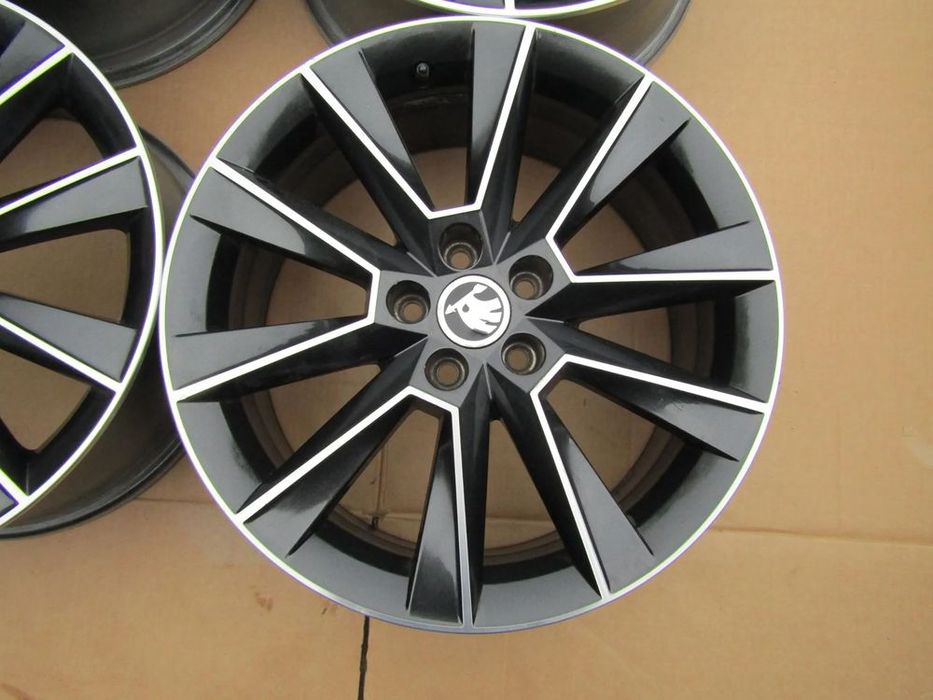 4x felgi aluminiowe 17 skoda kamiq 7 j 5x100 et46 / oryginalne