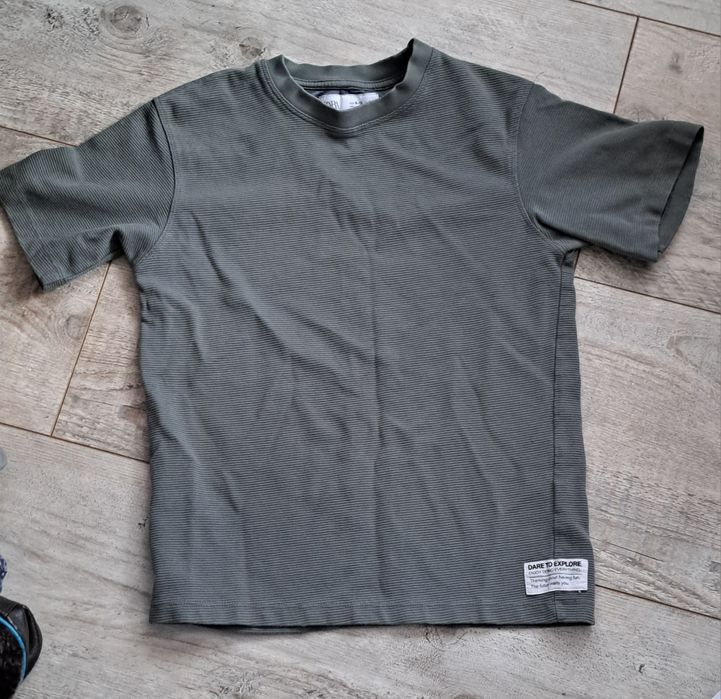 Zielona bluzka z krótkim rękawem/t-shirt faktura Zara 140