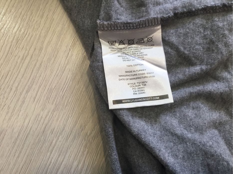 Продам футболку Lyle & Scott розмір L