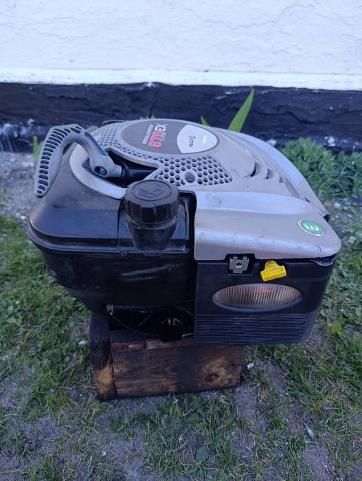 Двигун briggs straton 675ex