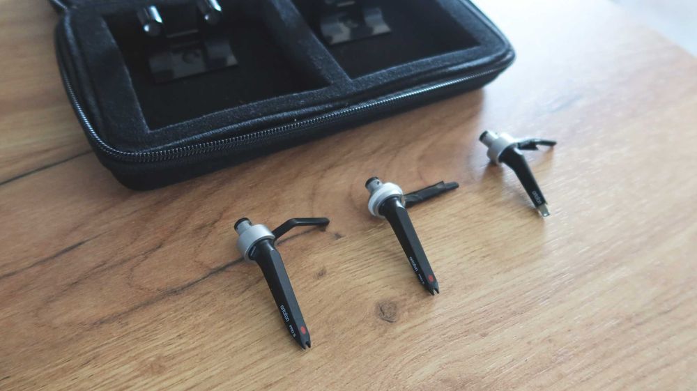 2x gramofony Technics SL-1210MK2 + systemy Ortofon Pro S + pokrywy