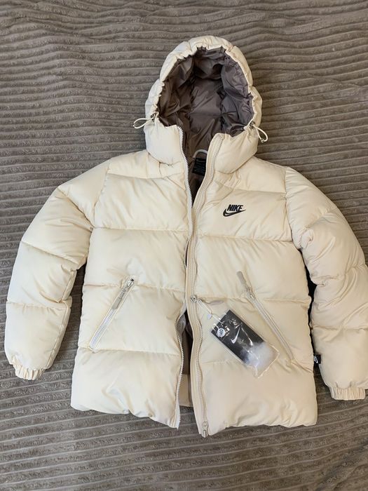 Nike Пуховик Зима Весна 140 рост. Детский Био Пух Лаковый Беж, Матов