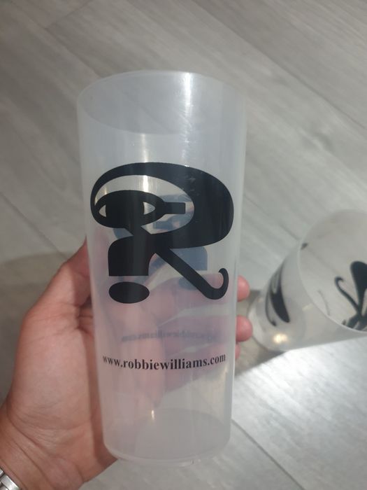 #kubek #przeźroczysty #600 ml #robbie #williams #trasa #koncertowa #2szt  #plastikowe