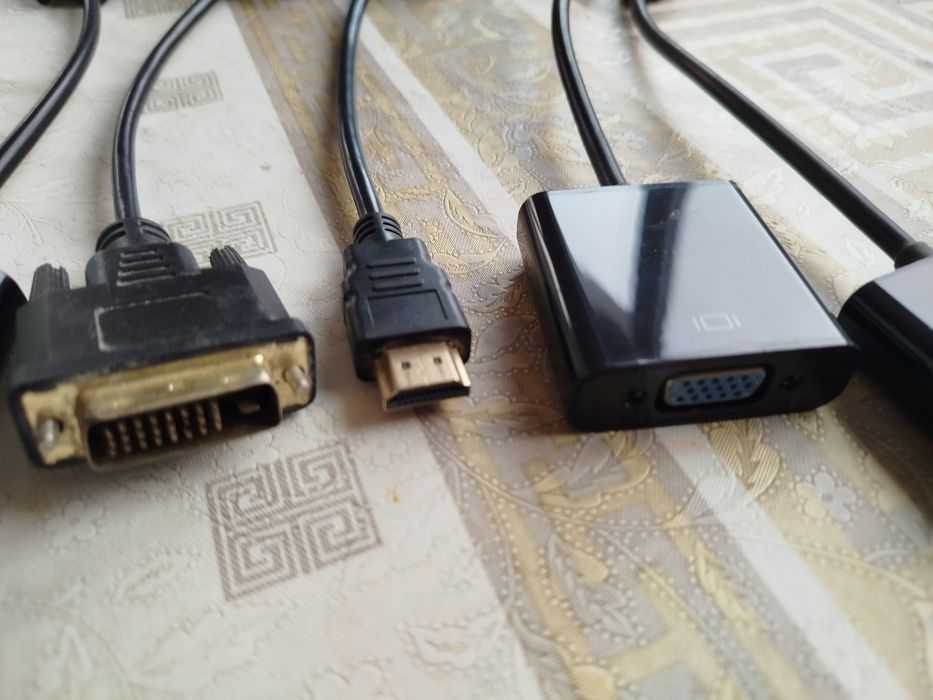 Переходники, кабеля  HDMI на VGA и  DVI на VGA