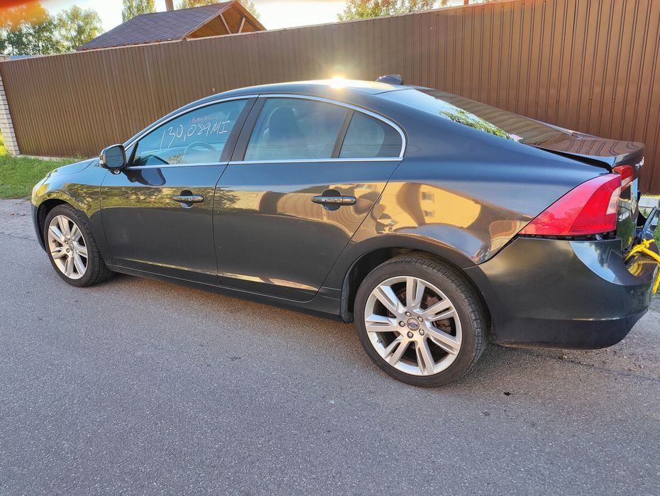 Volvo S60 розборка, є все T6