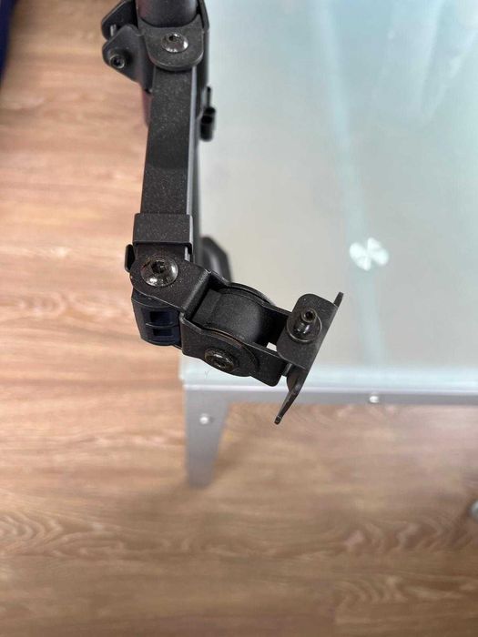 Braços para 2 monitores