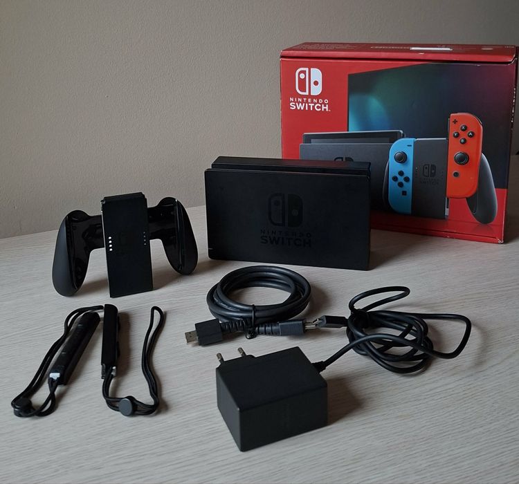 Konsola NINTENDO Switch + Controler + GRY