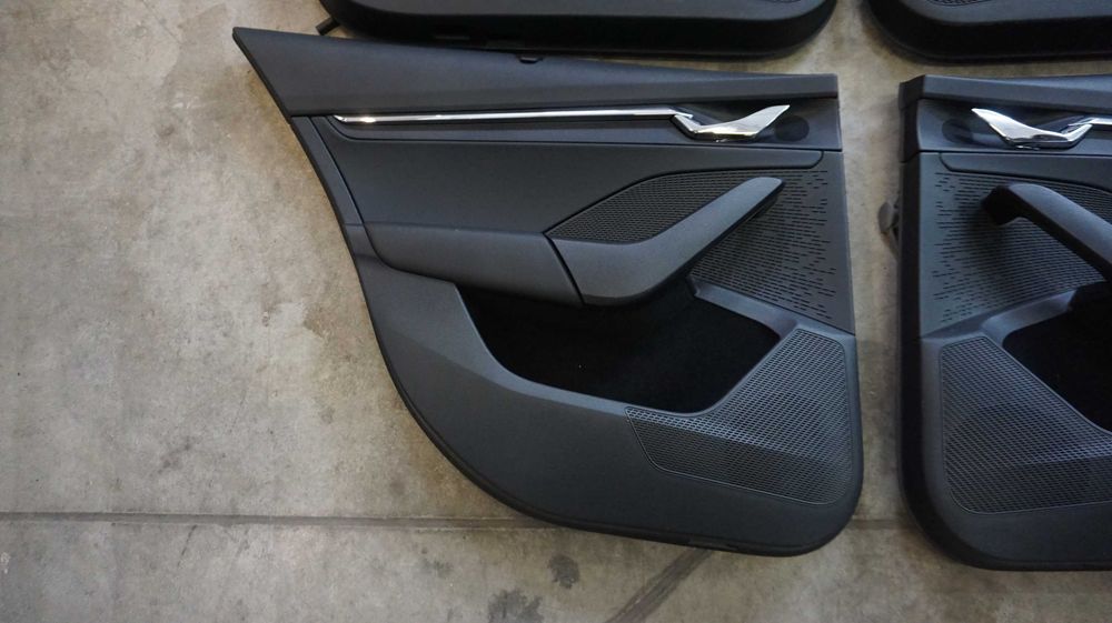 Skoda Octavia IV kombi tapicerki skóra led roletki tył