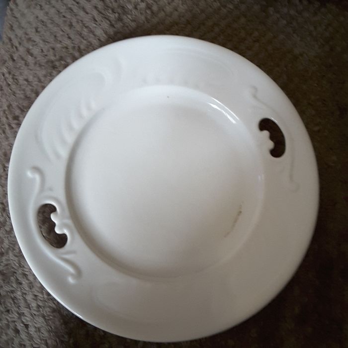 Pratos antigos. Diversas antiguidades.