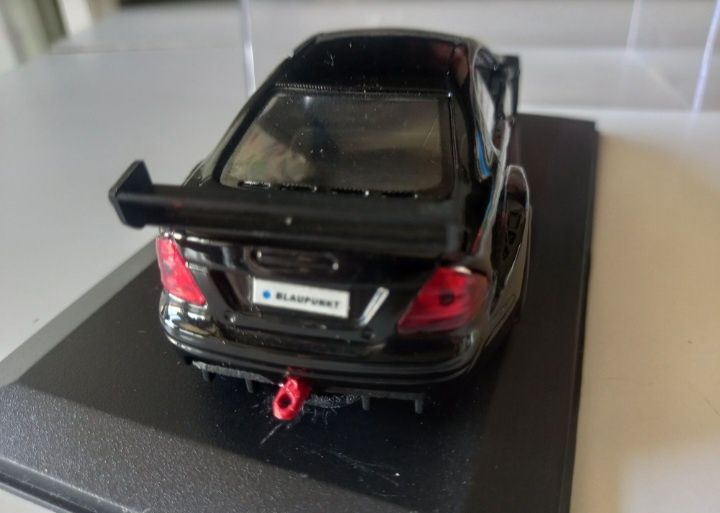 Mercedes escala 1:32
